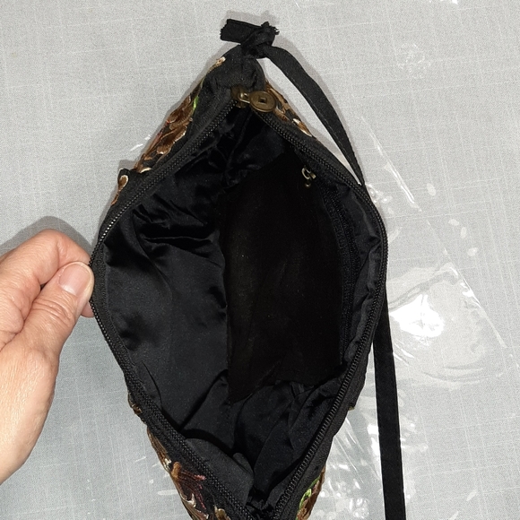 Stunning Embroidered Imported Handbag - Picture 2 of 7